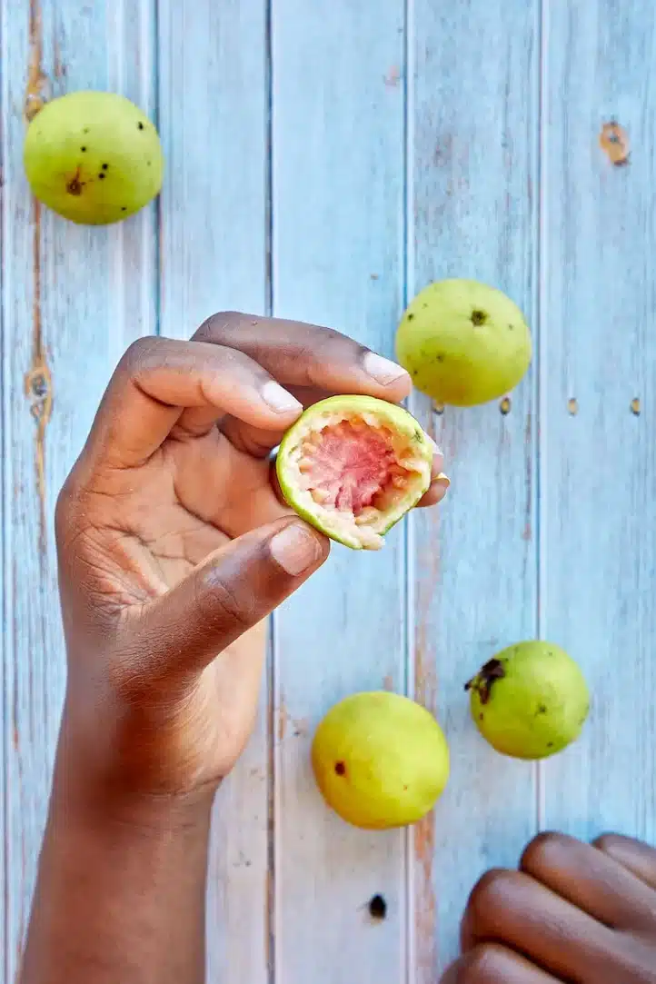 Can you just bite into a guava